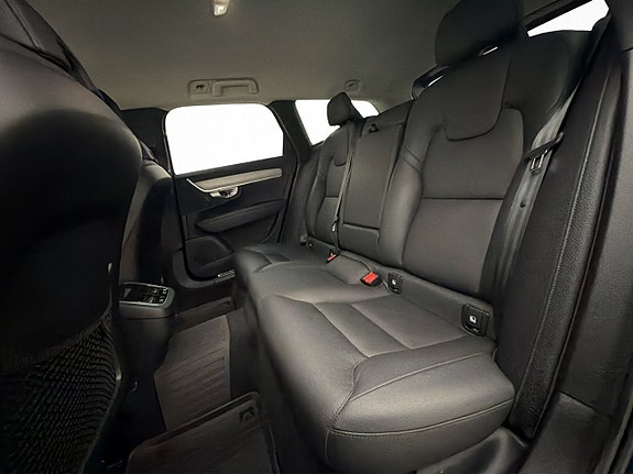 Volvo V90 Cross Country 18 of 30