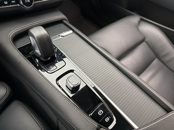 Volvo V90 Cross Country 28 of 30