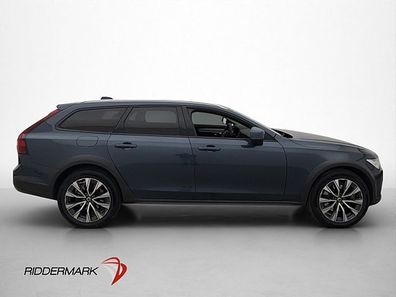 Volvo V90 Cross Country 9 of 30