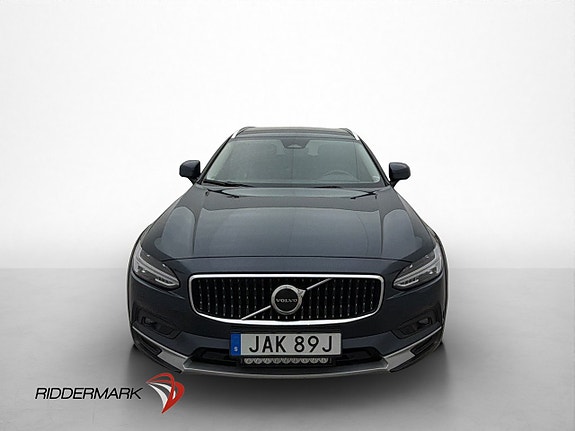 Volvo V90 Cross Country 2 of 30