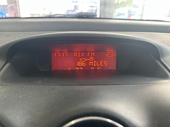 Peugeot 308 SW 17 of 18