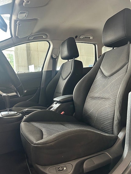 Peugeot 308 SW 11 of 18
