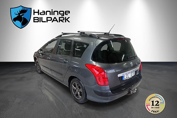 Peugeot 308 SW 8 of 18