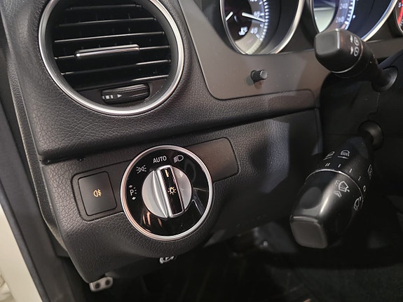 Mercedes-Benz C220 18 of 20