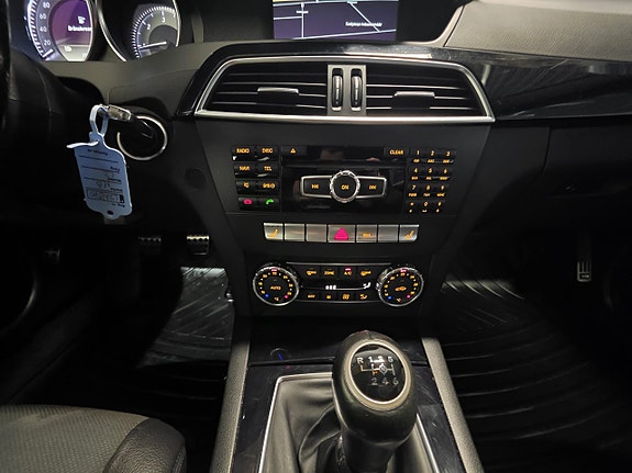 Mercedes-Benz C220 17 of 20