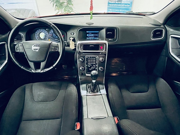 Volvo V60 5 of 10