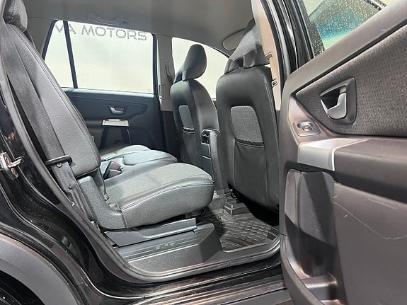 Volvo XC90 16 of 30