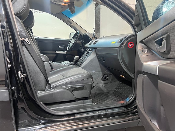 Volvo XC90 17 of 30
