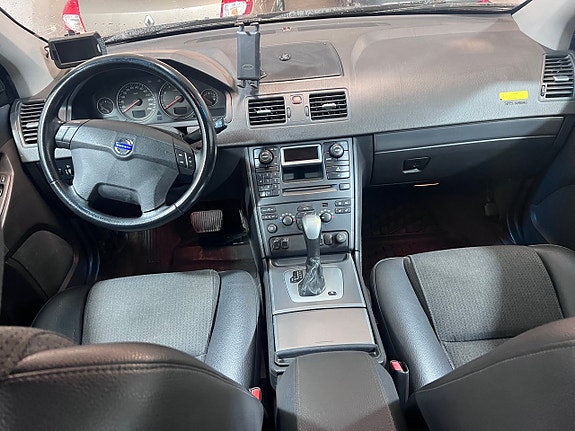 Volvo XC90 19 of 30