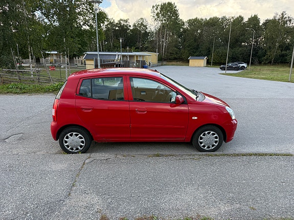 Kia Picanto 6 of 15