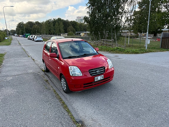 Kia Picanto 4 of 15