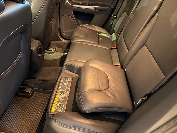 Volvo XC60 22 of 25