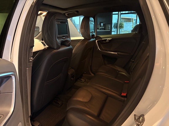 Volvo XC60 20 of 25