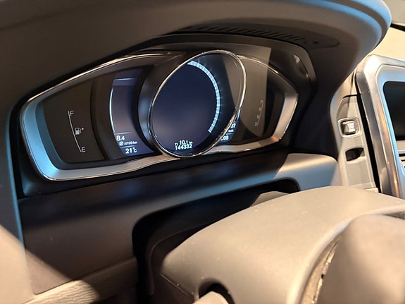 Volvo XC60 25 of 25