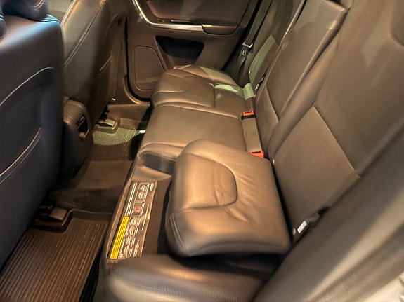 Volvo XC60 21 of 25