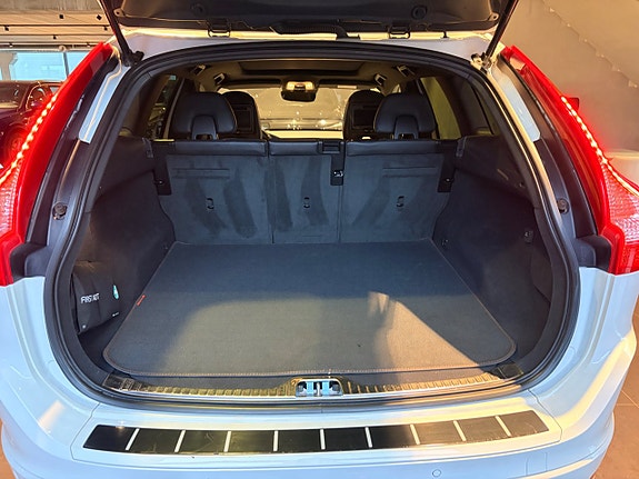Volvo XC60 18 of 25