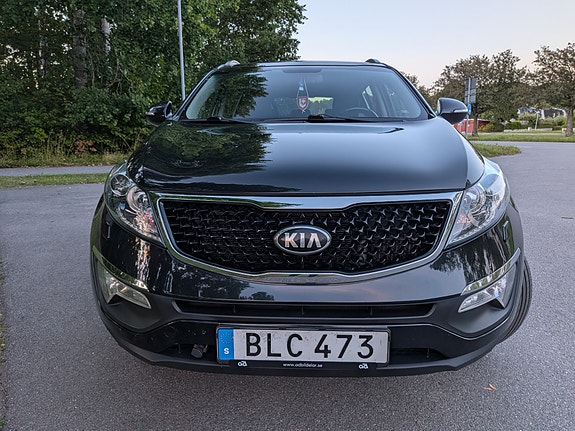 Kia Sportage 3 of 9