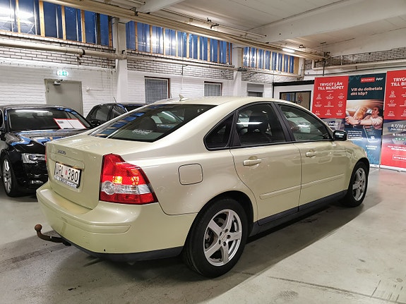 Volvo S40 3 of 16