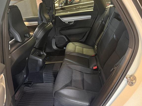 Volvo V90 17 of 17