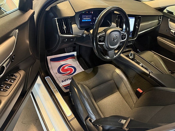 Volvo V90 8 of 17
