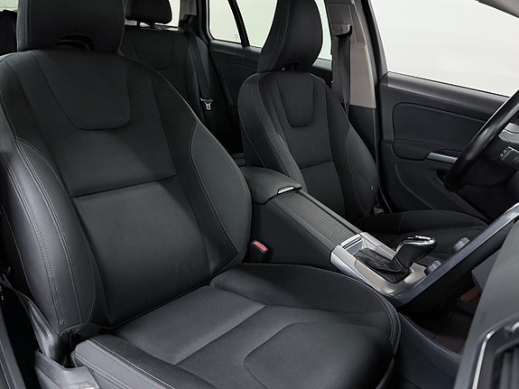 Volvo V60 12 of 20