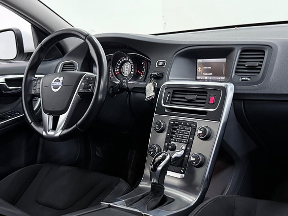 Volvo V60 10 of 20