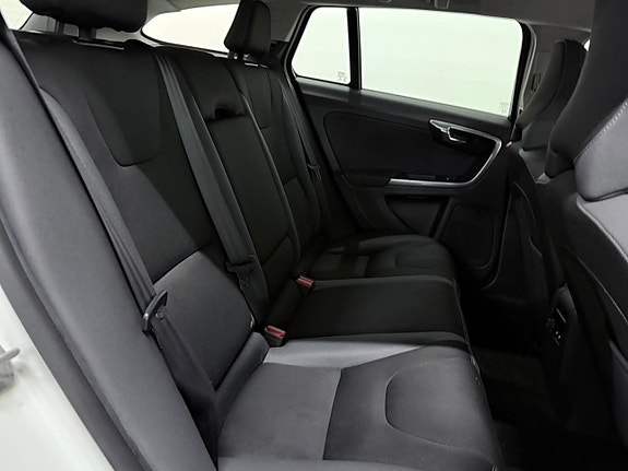 Volvo V60 11 of 20
