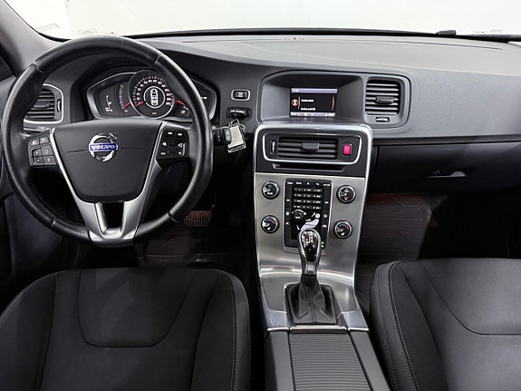 Volvo V60 13 of 20