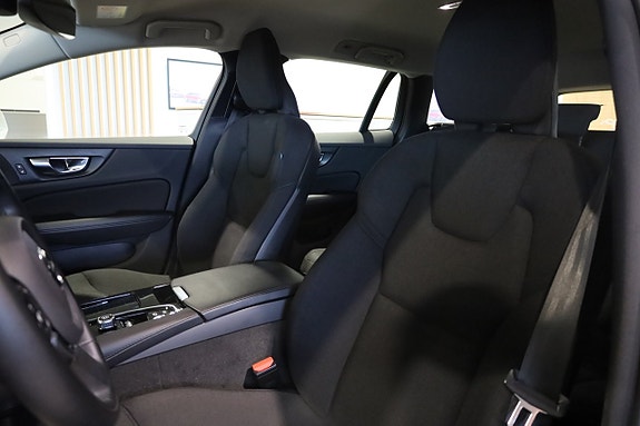 Volvo V60 13 of 26