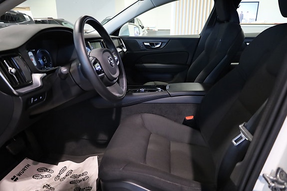 Volvo V60 12 of 26