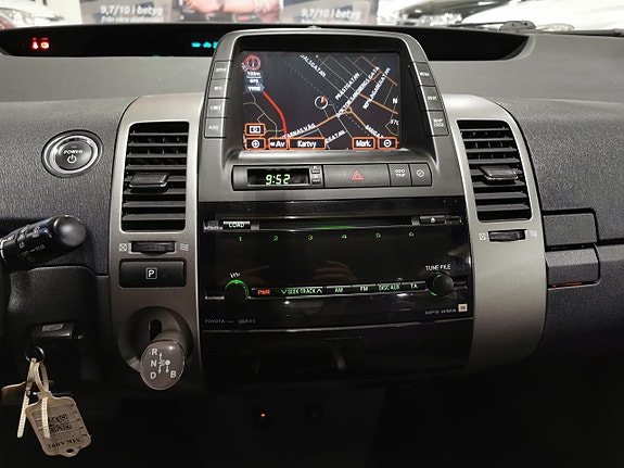 Toyota Prius 17 of 19