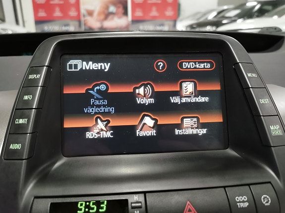 Toyota Prius 19 of 19