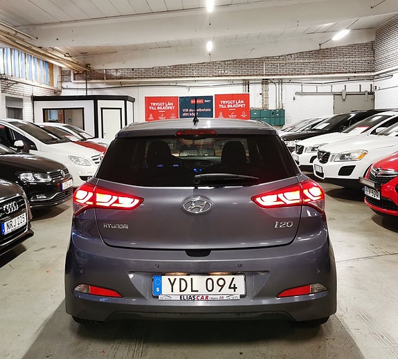 Hyundai i20 6 of 15