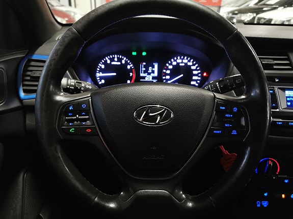 Hyundai i20 12 of 15
