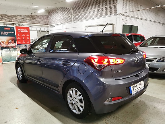 Hyundai i20 4 of 15