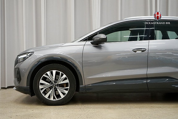 Audi Q4 e-tron 7 of 22