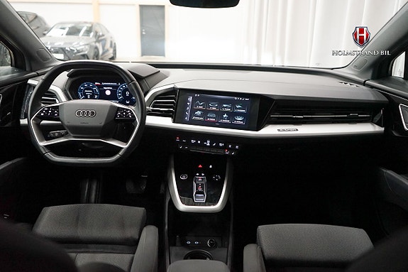 Audi Q4 e-tron 12 of 22