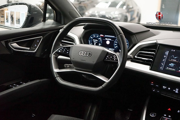Audi Q4 e-tron 13 of 22