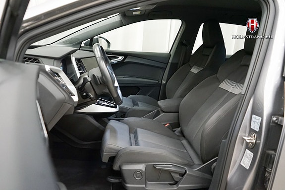 Audi Q4 e-tron 10 of 22