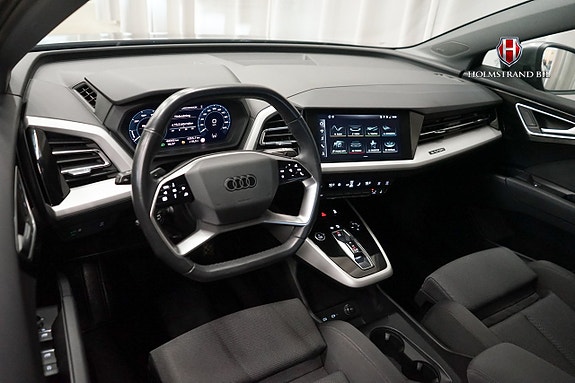 Audi Q4 e-tron 9 of 22