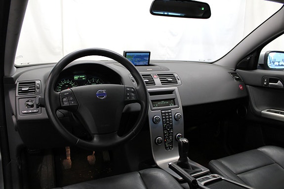Volvo V50 27 of 30