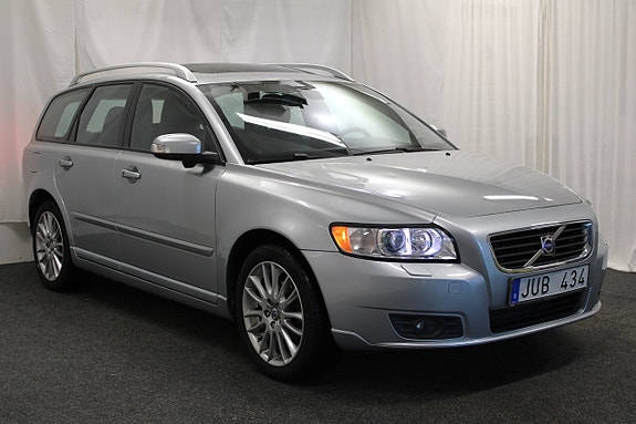 Volvo V50 2 of 30