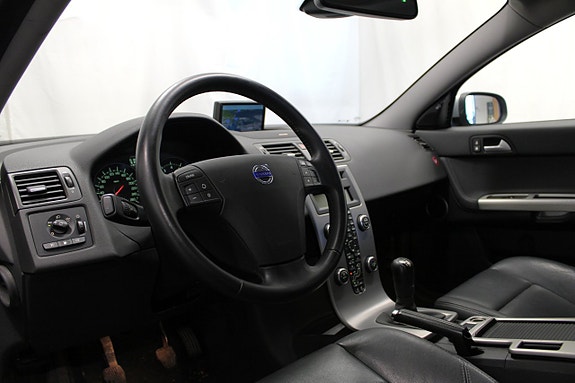 Volvo V50 10 of 30