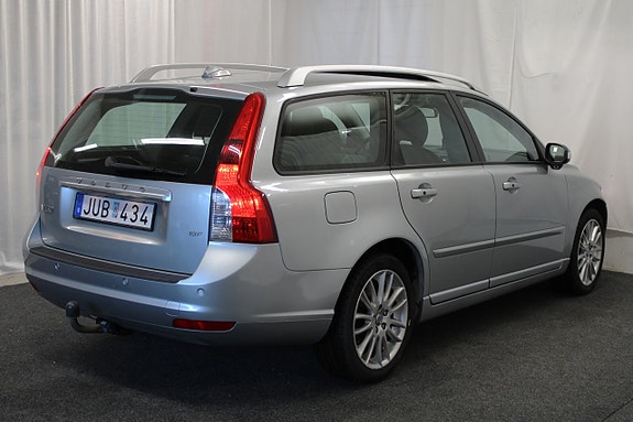 Volvo V50 6 of 30
