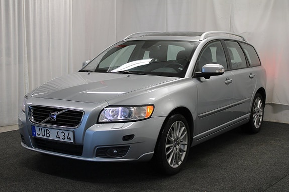 Volvo V50 4 of 30