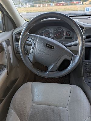 Volvo V70 9 of 12