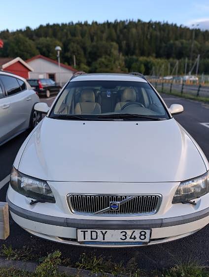 Volvo V70 5 of 12