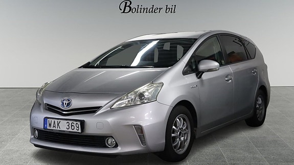 Toyota Prius+ 3 of 17
