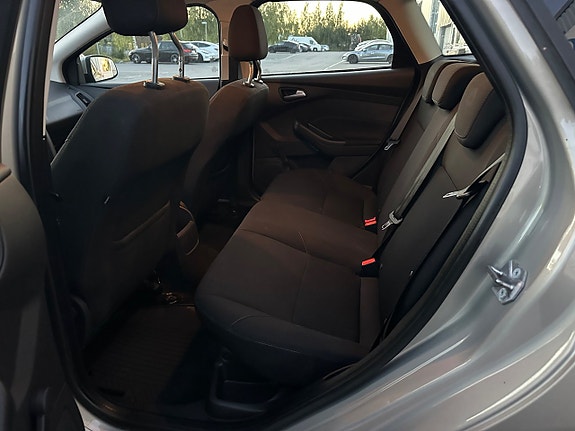 Ford Focus 8 of 11