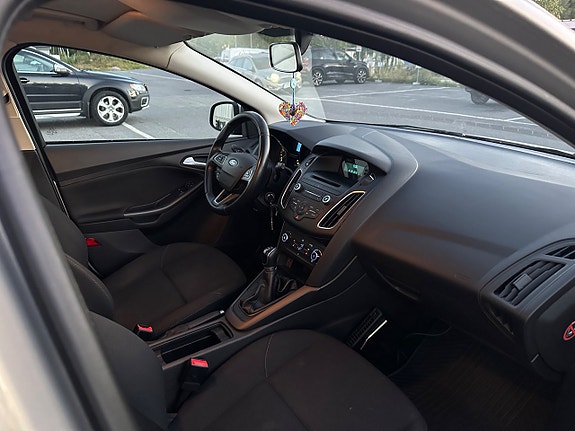 Ford Focus 7 of 11